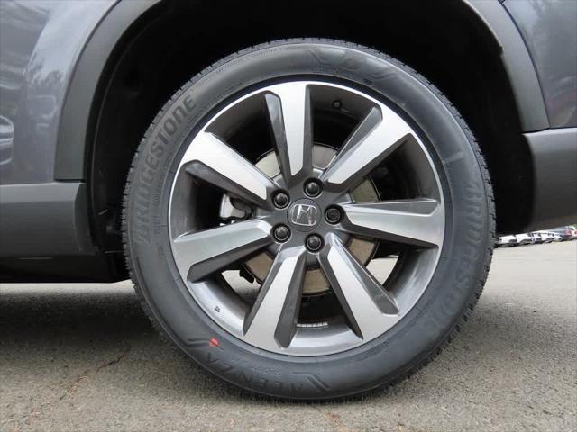 new 2025 Honda Pilot car, priced at $49,800