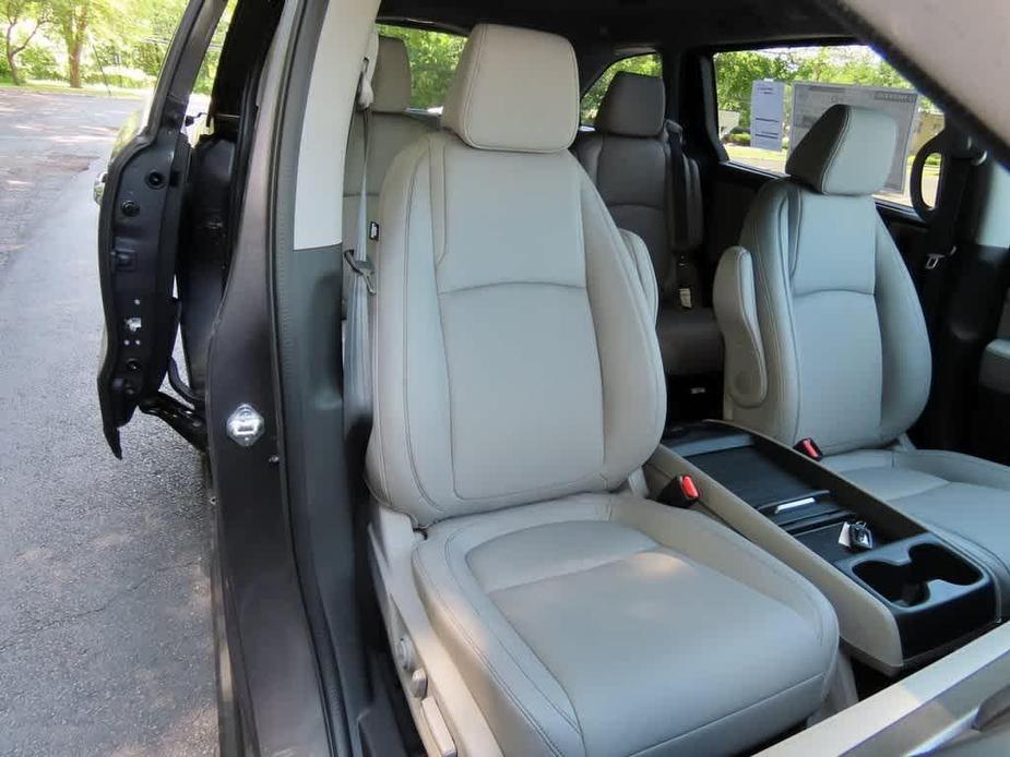 new 2024 Honda Odyssey car, priced at $42,705