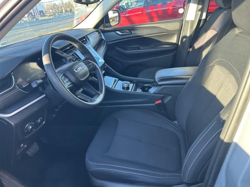 used 2023 Jeep Grand Cherokee car, priced at $25,374