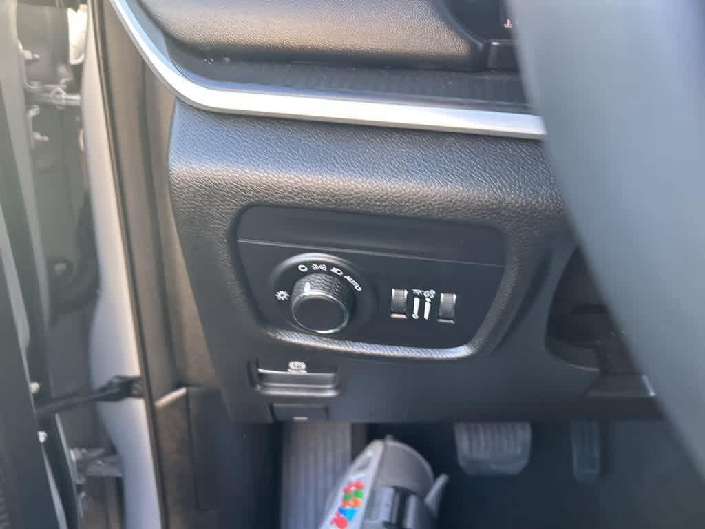 used 2023 Jeep Grand Cherokee car, priced at $25,374