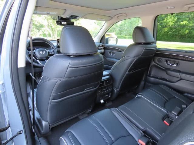 new 2025 Honda Pilot car, priced at $53,315