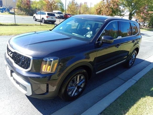 new 2025 Kia Telluride car, priced at $33,650