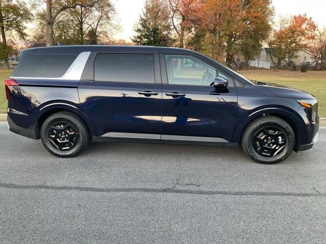 new 2025 Kia Carnival car, priced at $36,100