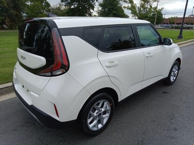 new 2025 Kia Soul car, priced at $19,585