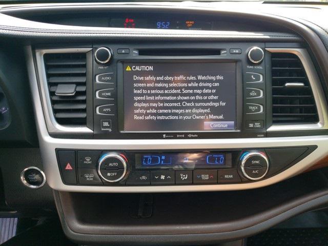 used 2019 Toyota Highlander car, priced at $28,699