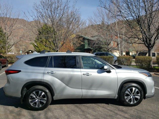 used 2023 Toyota Highlander Hybrid car, priced at $41,999
