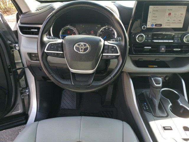 used 2023 Toyota Highlander Hybrid car, priced at $41,999