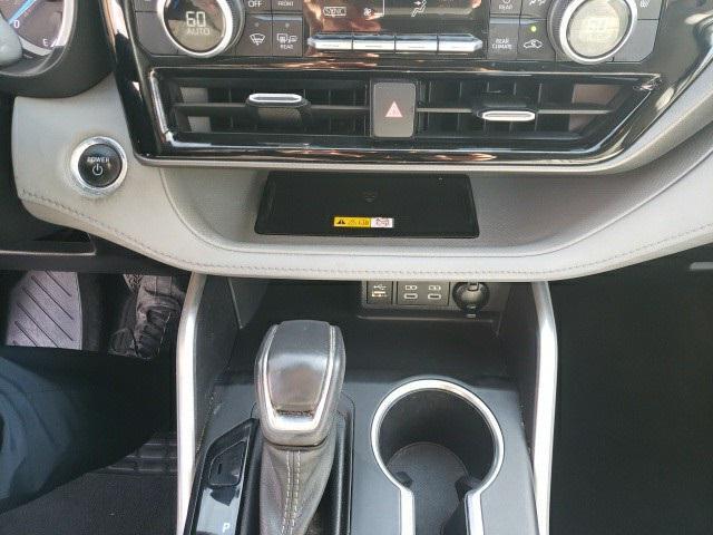 used 2023 Toyota Highlander Hybrid car, priced at $41,999