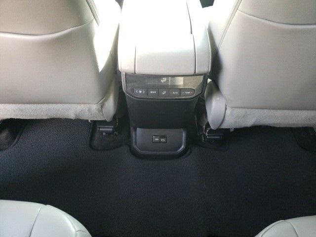 used 2023 Toyota Highlander Hybrid car, priced at $41,999