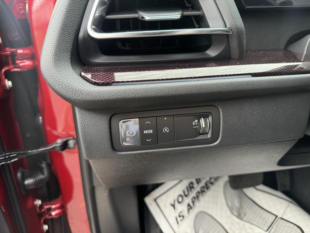 new 2026 Chevrolet Traverse car, priced at $57,290