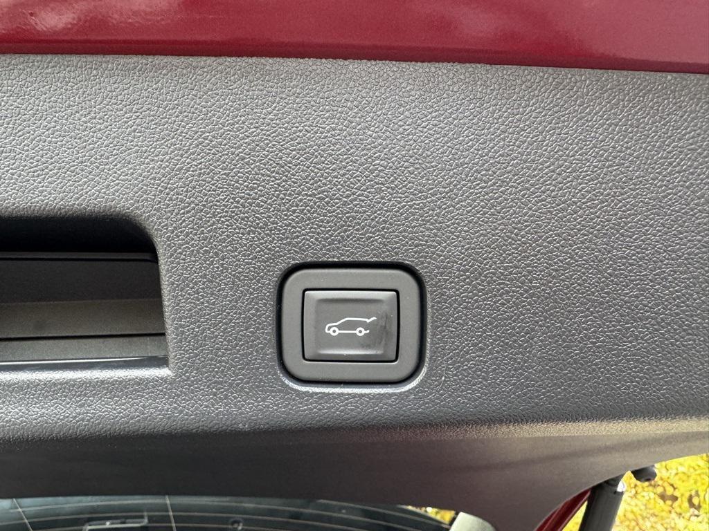 new 2026 Chevrolet Traverse car, priced at $57,290