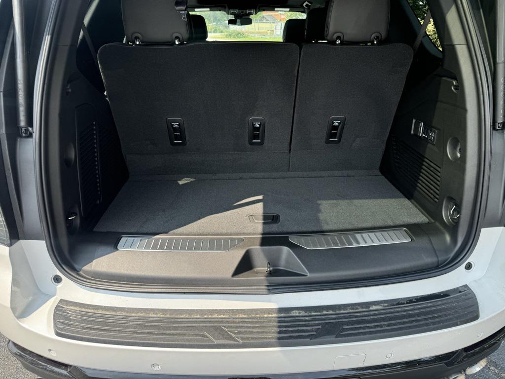 new 2025 Chevrolet Tahoe car, priced at $73,685