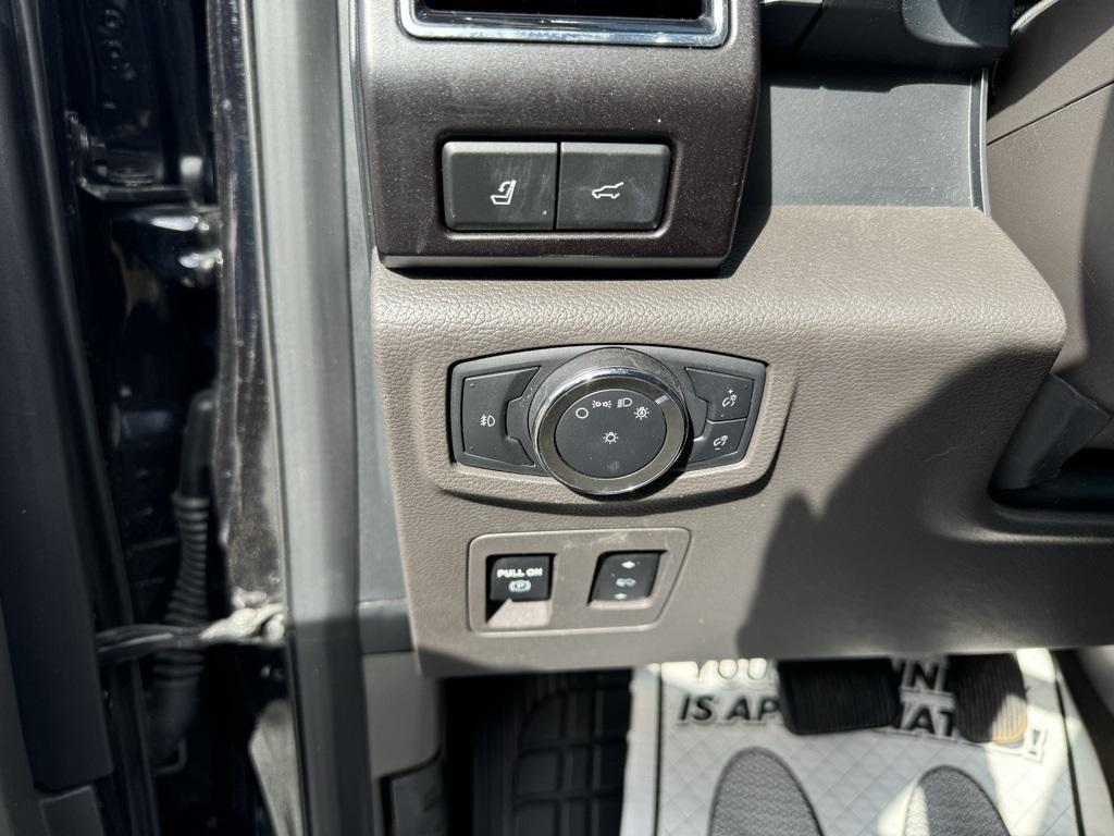 used 2020 Ford Expedition Max car, priced at $25,497