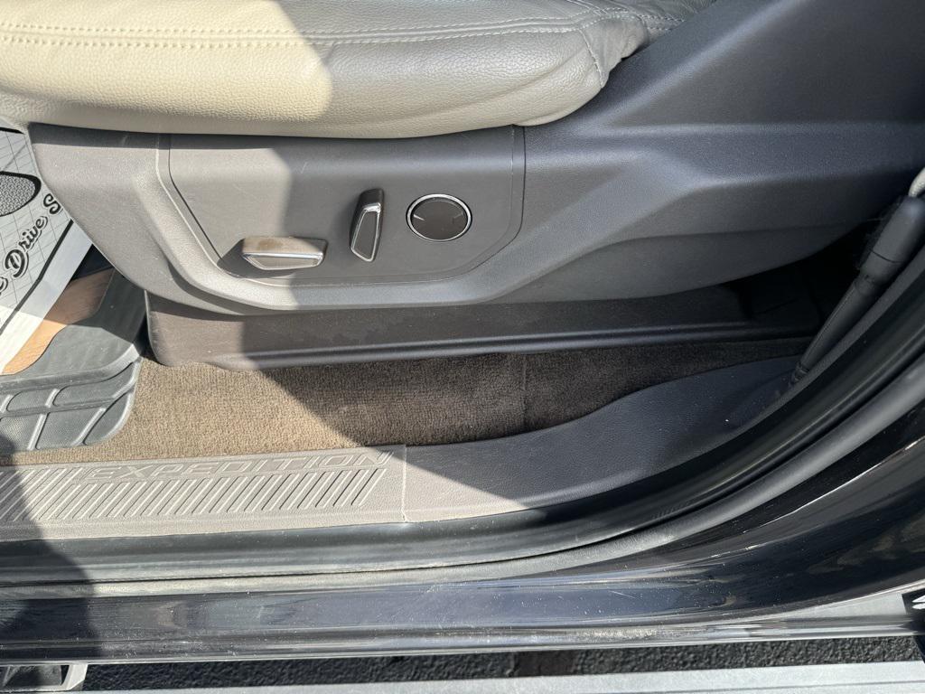 used 2020 Ford Expedition Max car, priced at $25,497