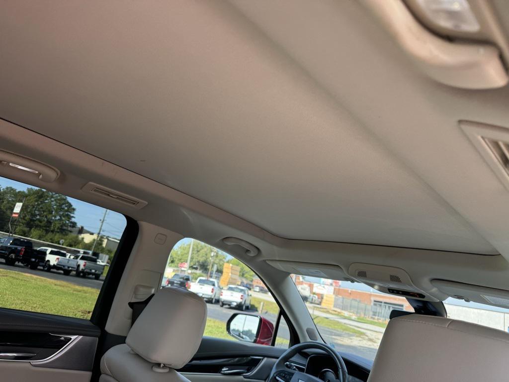 used 2022 Cadillac XT6 car, priced at $35,900