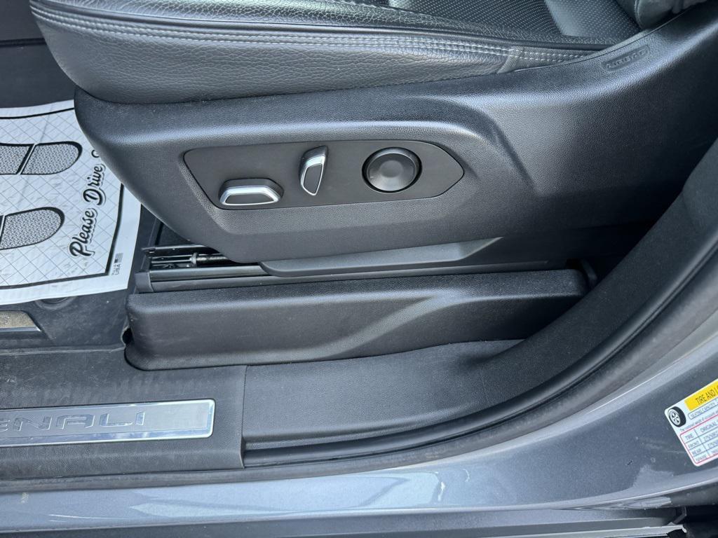 used 2022 GMC Yukon XL car, priced at $49,246