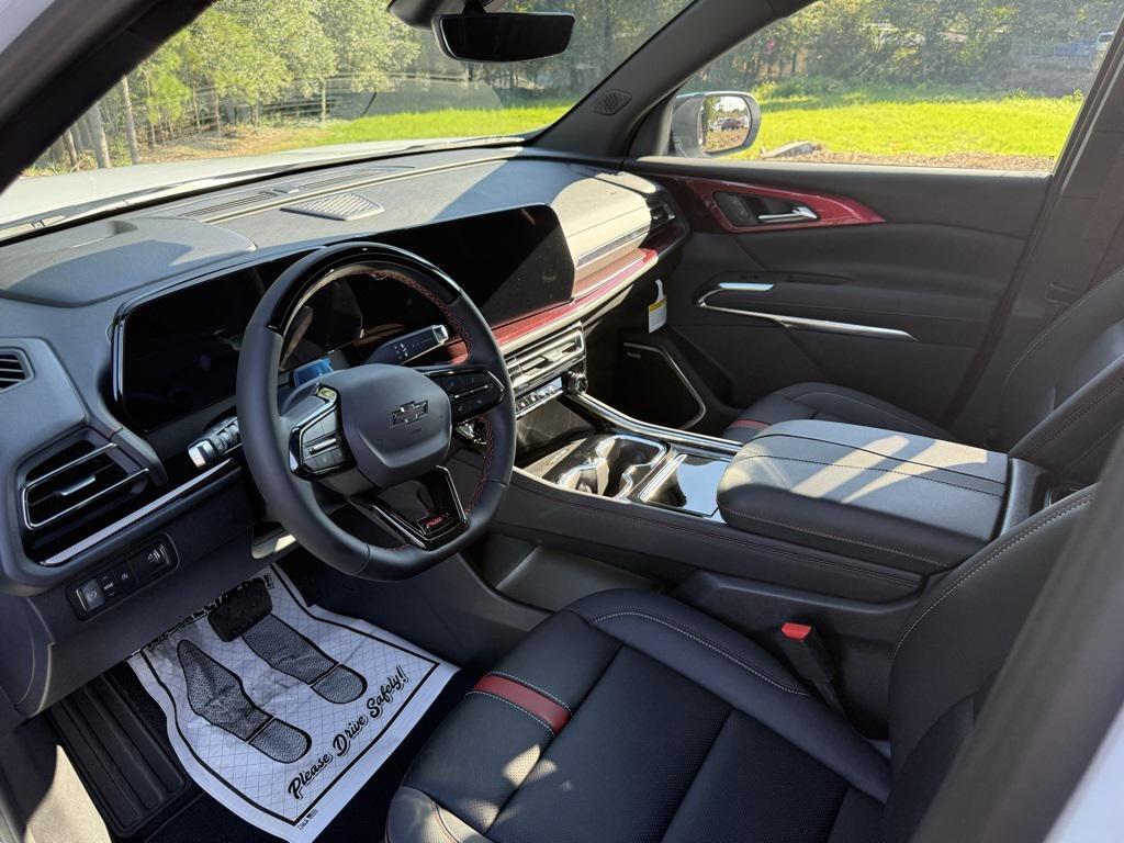 new 2026 Chevrolet Traverse car, priced at $55,290