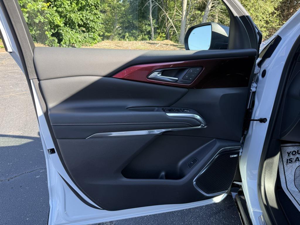 new 2026 Chevrolet Traverse car, priced at $55,290