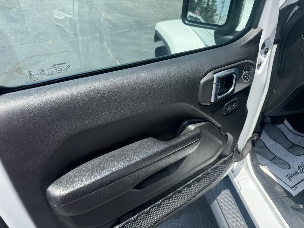 used 2023 Jeep Gladiator car, priced at $28,888
