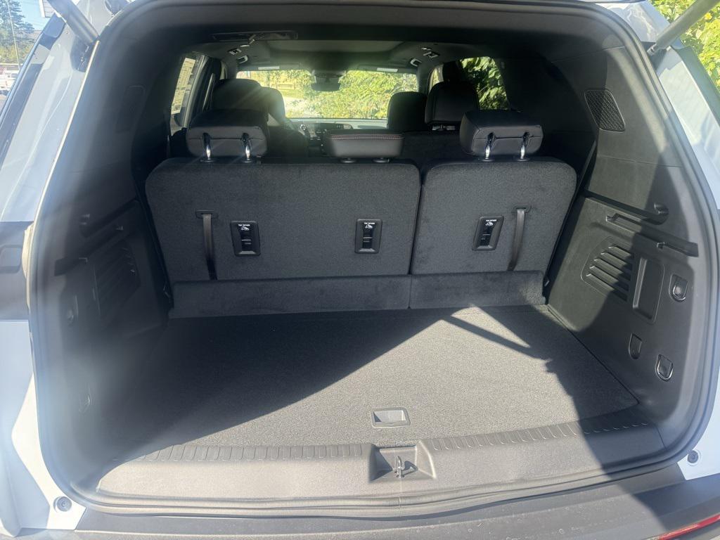 new 2026 Chevrolet Traverse car, priced at $58,450