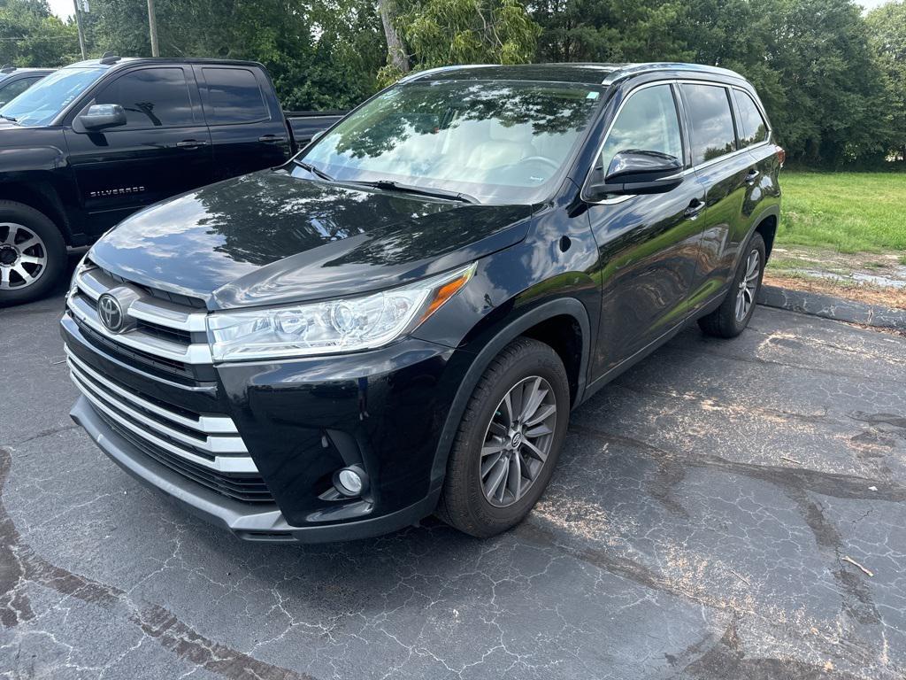 used 2019 Toyota Highlander car, priced at $22,880
