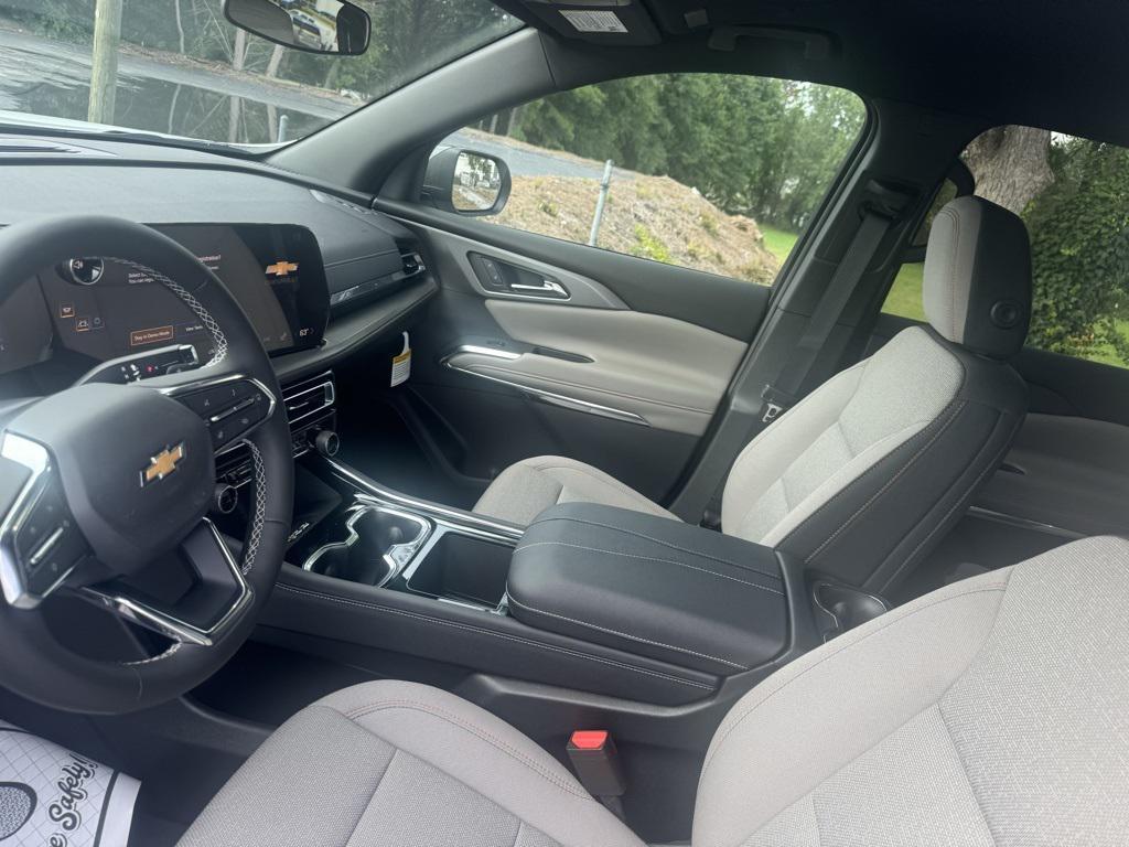 new 2026 Chevrolet Traverse car, priced at $40,695