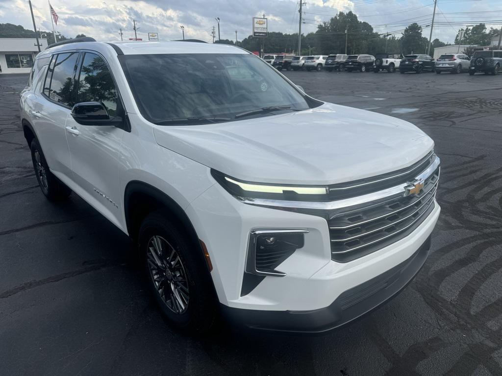 new 2026 Chevrolet Traverse car, priced at $40,695