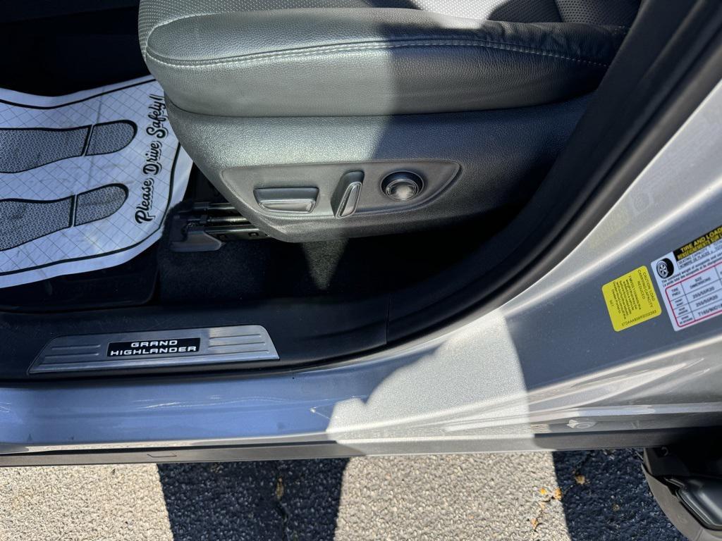 used 2024 Toyota Grand Highlander car, priced at $45,268