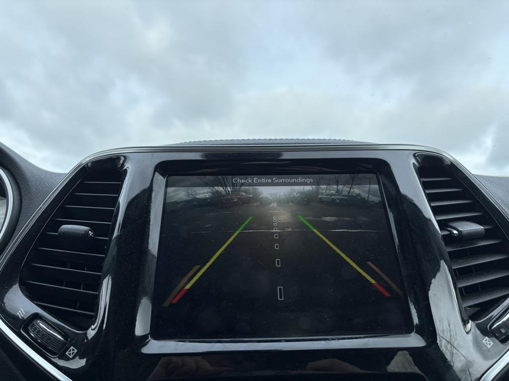 used 2019 Jeep Cherokee car, priced at $17,288