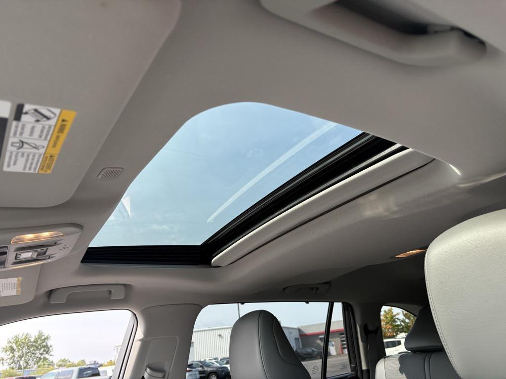 used 2022 Toyota Highlander car, priced at $42,415