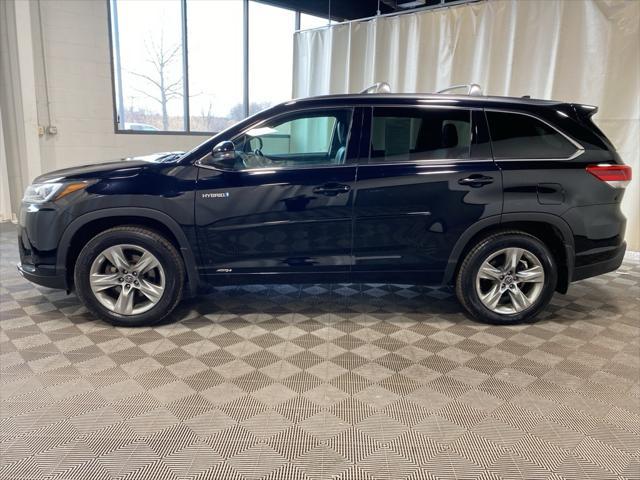 used 2019 Toyota Highlander Hybrid car, priced at $32,565