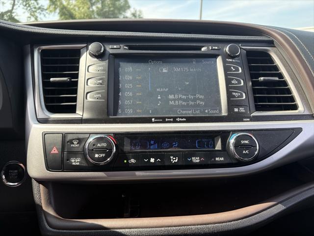 used 2019 Toyota Highlander car, priced at $28,957