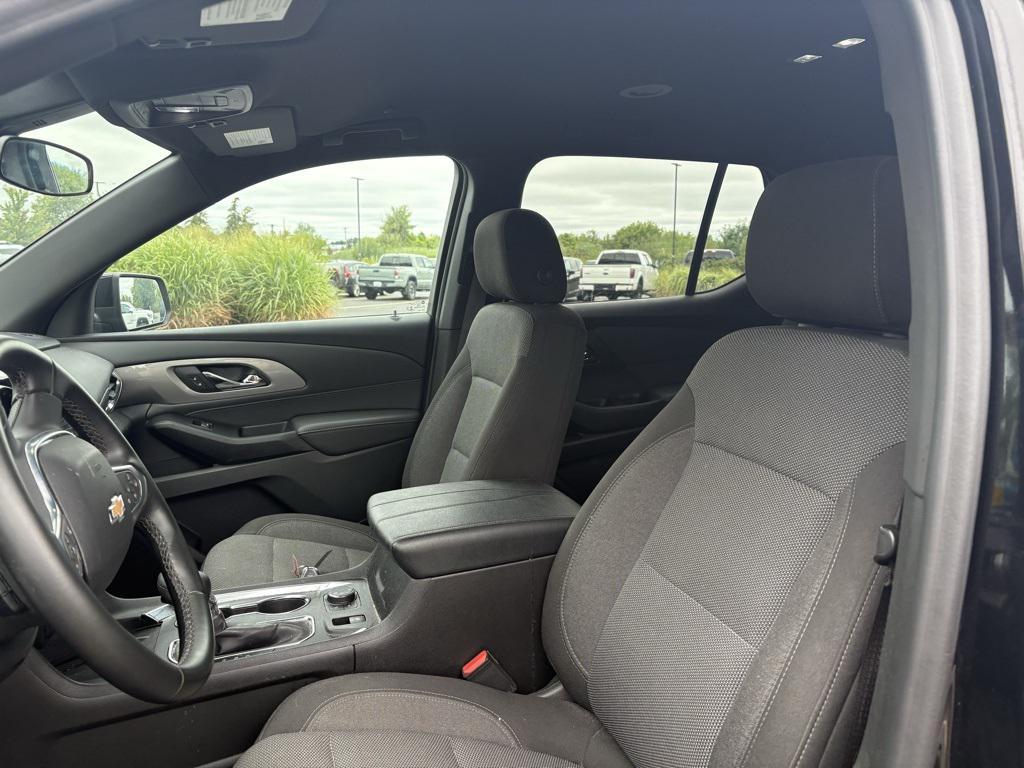 used 2023 Chevrolet Traverse car, priced at $33,637