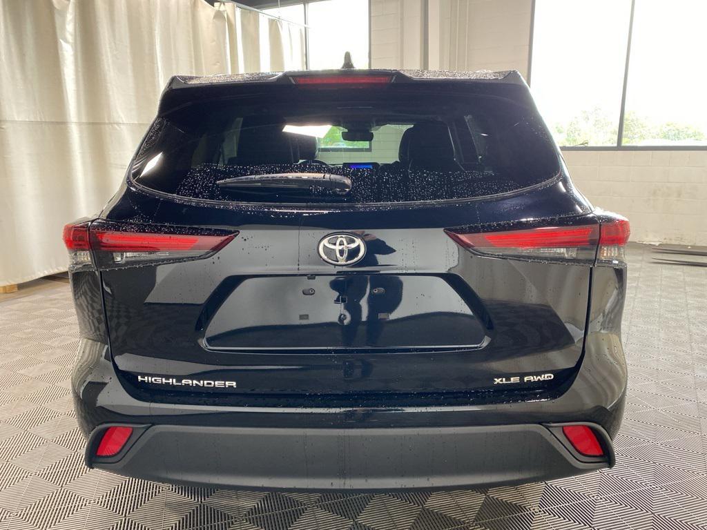 used 2024 Toyota Highlander car, priced at $42,819