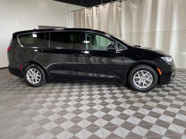 used 2024 Chrysler Pacifica car, priced at $31,950