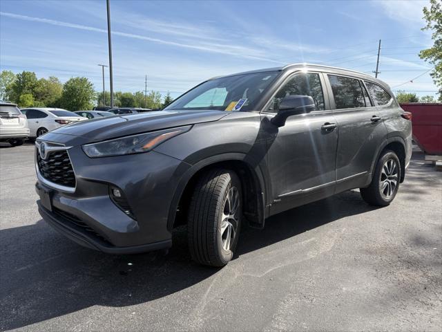 used 2023 Toyota Highlander Hybrid car, priced at $42,854