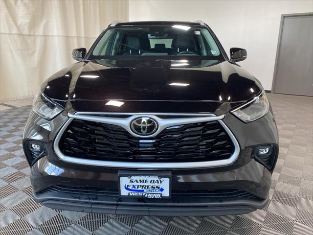 used 2022 Toyota Highlander car, priced at $39,721