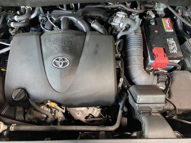 used 2022 Toyota Highlander car, priced at $39,421