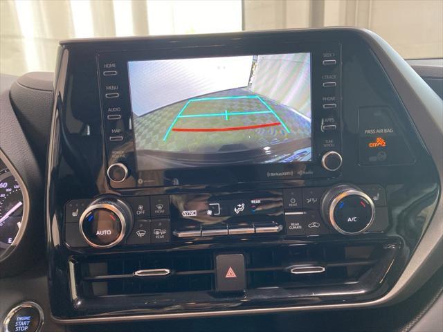used 2022 Toyota Highlander car, priced at $39,421