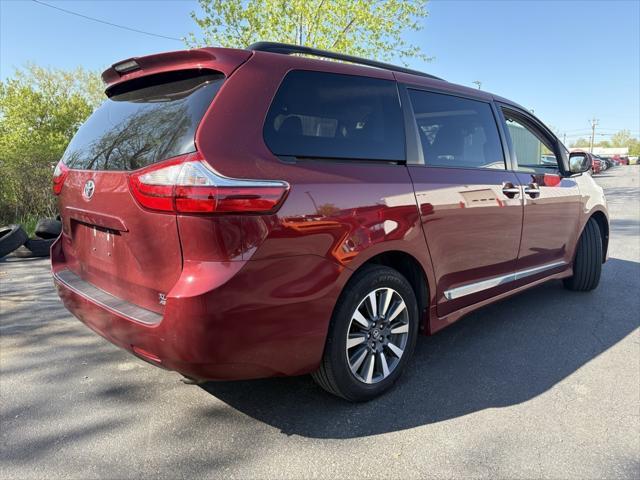 used 2018 Toyota Sienna car, priced at $30,774