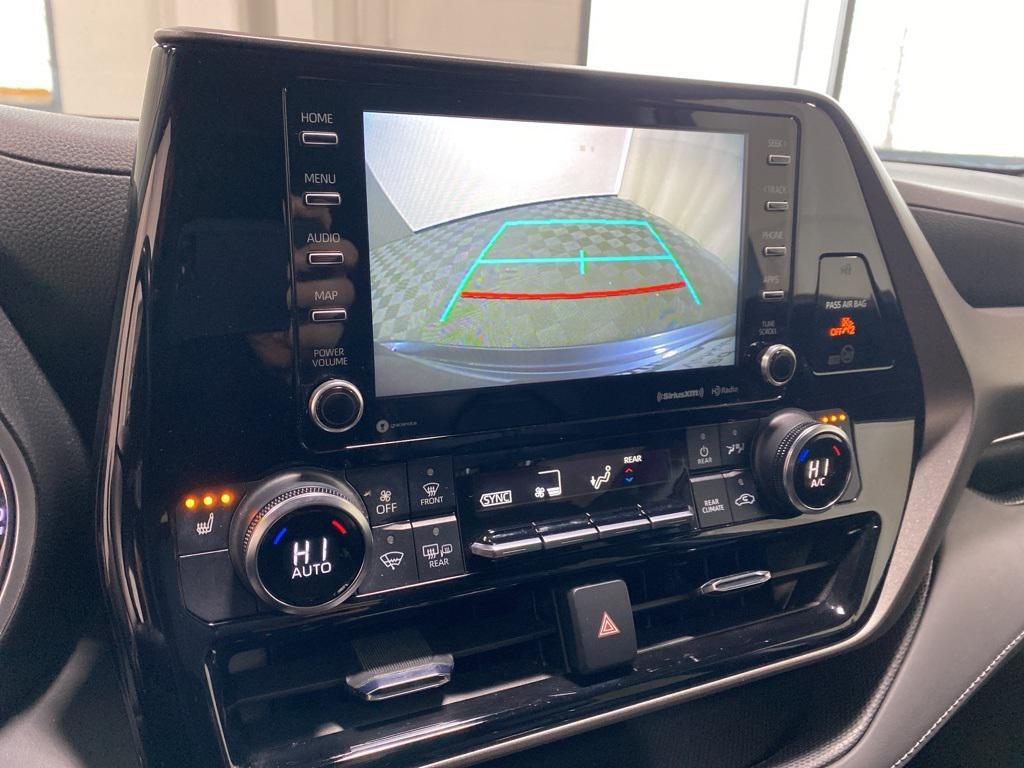 used 2022 Toyota Highlander car, priced at $35,725