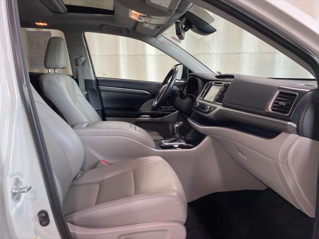 used 2018 Toyota Highlander Hybrid car, priced at $28,096