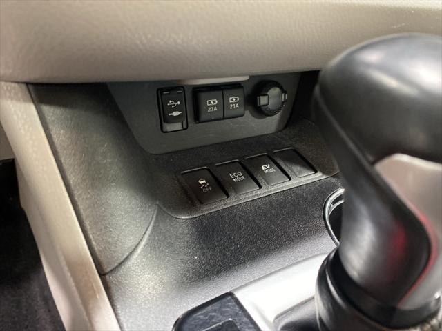 used 2018 Toyota Highlander Hybrid car, priced at $28,096
