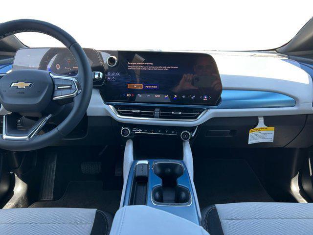 new 2025 Chevrolet Equinox EV car, priced at $46,990