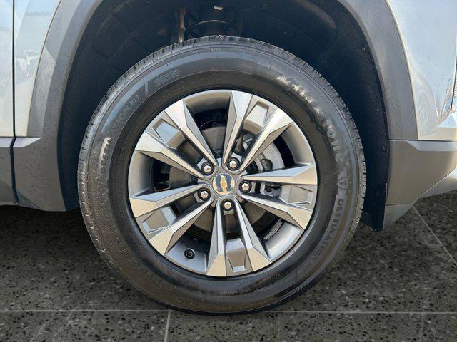 new 2025 Chevrolet Equinox car, priced at $29,990