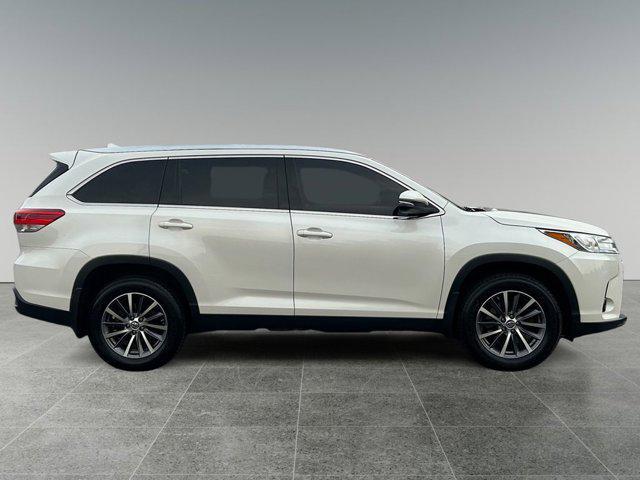 used 2019 Toyota Highlander car, priced at $27,288