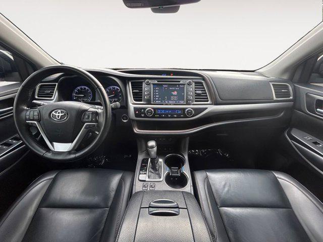 used 2019 Toyota Highlander car, priced at $27,288