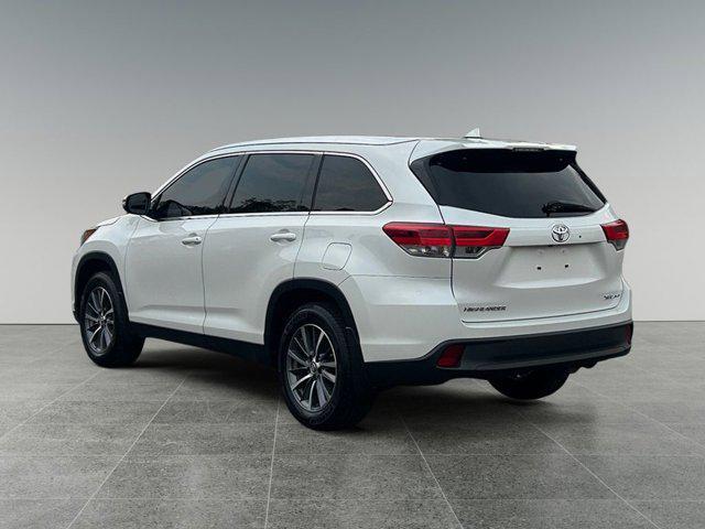 used 2019 Toyota Highlander car, priced at $27,288