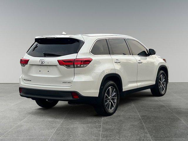 used 2019 Toyota Highlander car, priced at $27,288