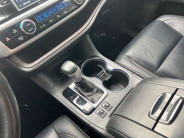 used 2019 Toyota Highlander car, priced at $27,288